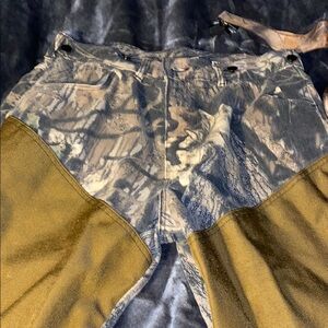 Wolf mountain camo pants w suspenders